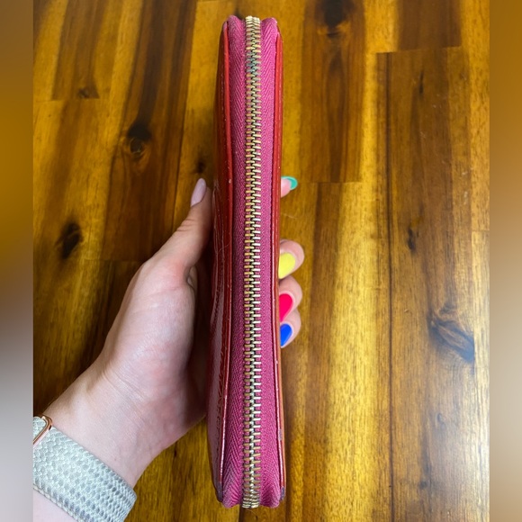 Gucci Red Zipper Large Monogram Logo GG Clutch Wallet - Picture 14 of 16